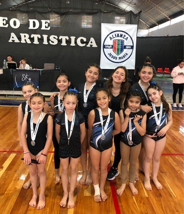 Chicas de Artística de Alianza Jesús María