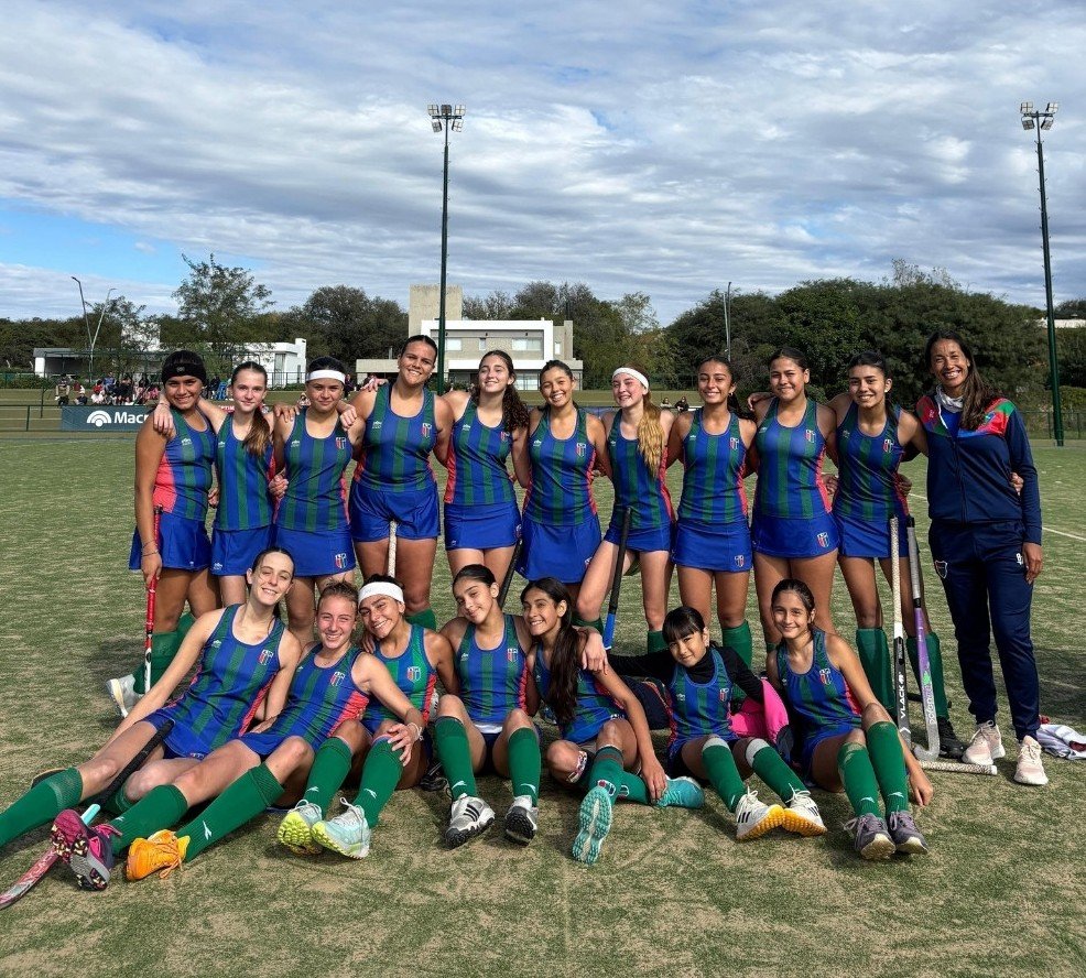 Plantel inferior femenino de hockey de Alianza Jesus Maria