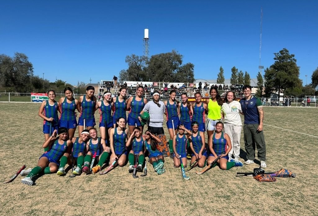 Plantel inferior femenino de hockey de Alianza Jesus Maria
